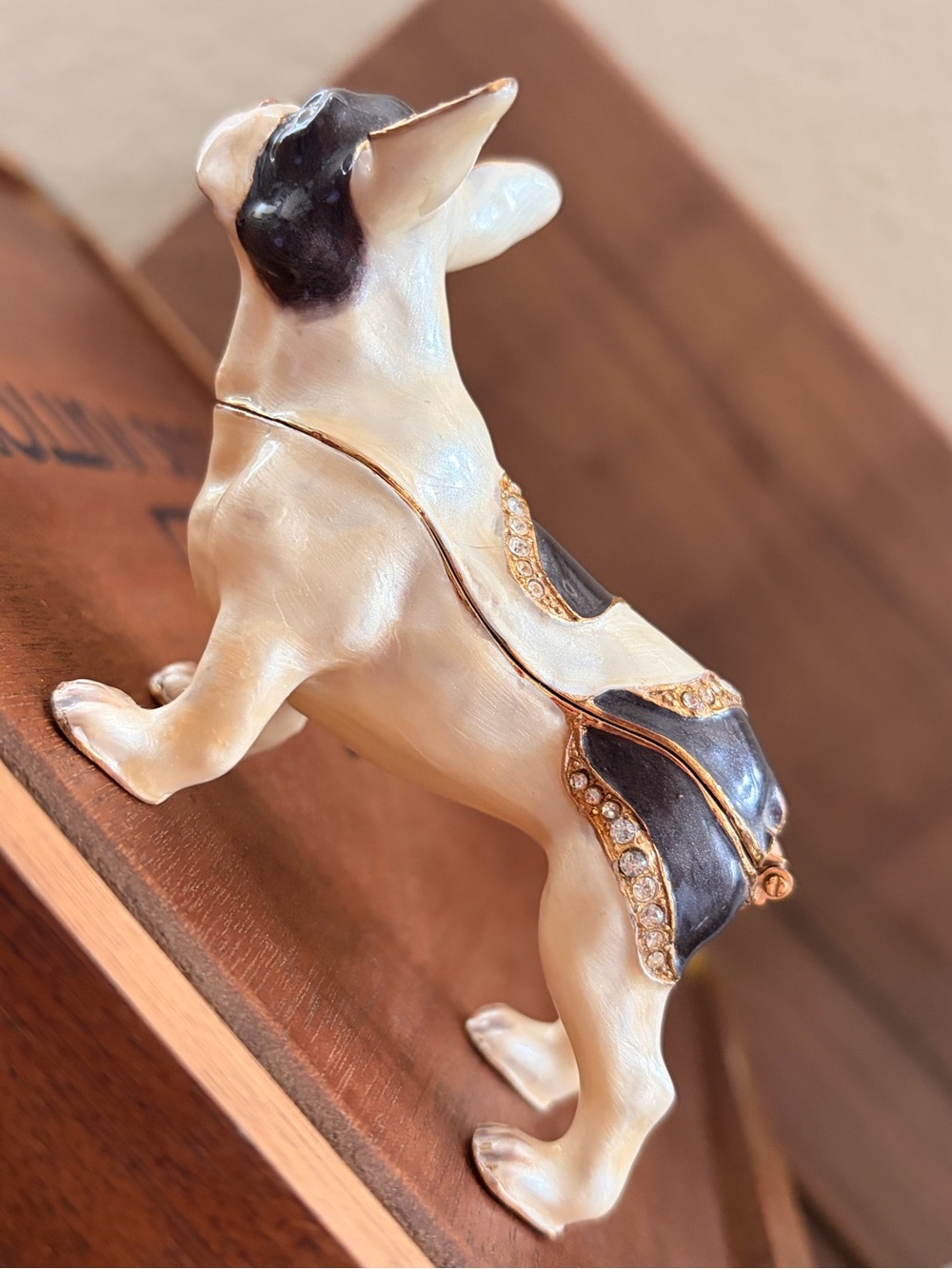 🐾French Bulldog Figurine with Gold & Crystal Accents🐾 - Picture 3 of 10